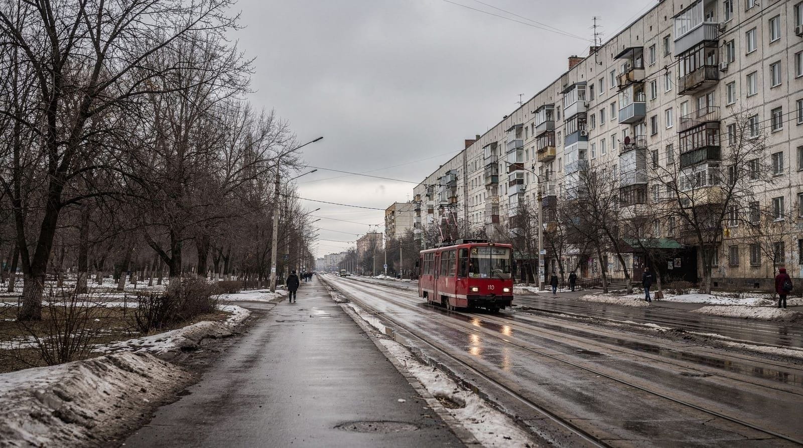 Sniper Alley na piechotę: od Marijin Dvor do Baščaršiji