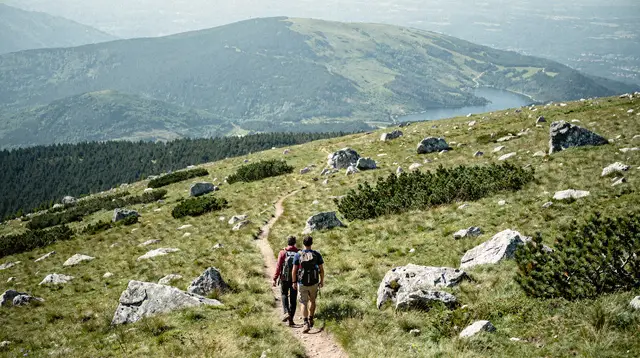 Visočica and Obalj: hiking beyond the Olympic mountains